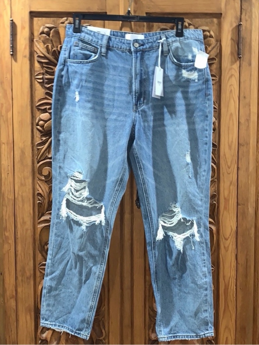 NWT Vervet Blue Emma style distressed mom jean size 32